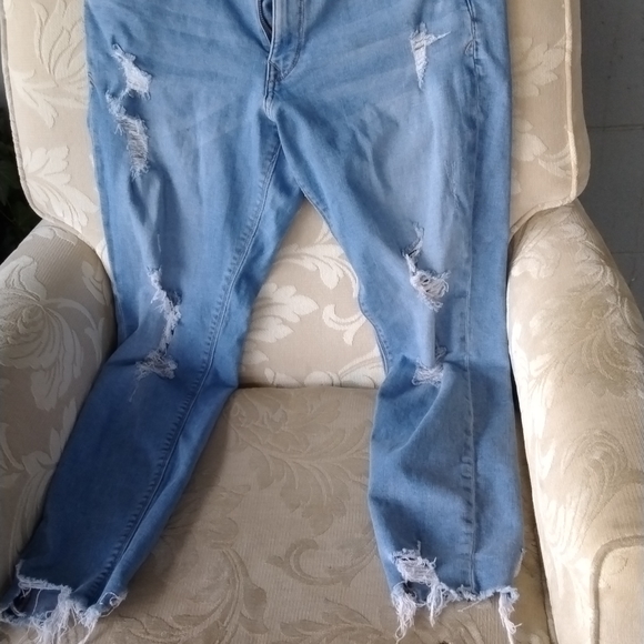 Light blue jean ripped Express jeans size 11 - Picture 1 of 4